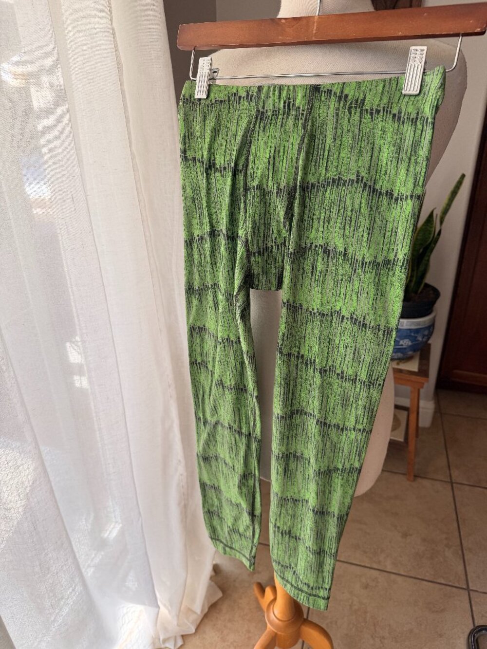 Patagonia Boys Capilene Bottoms L 12 Green Bark Print Baselayer